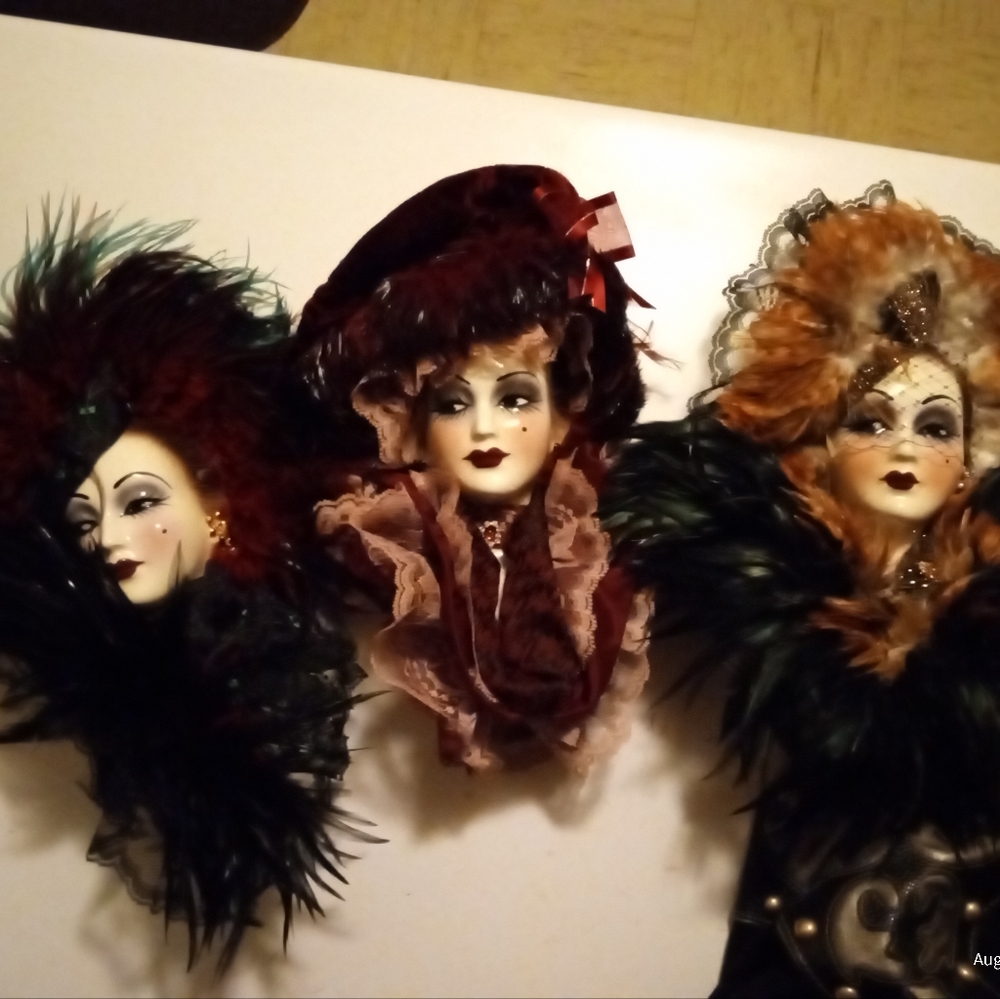 Unique creation collection